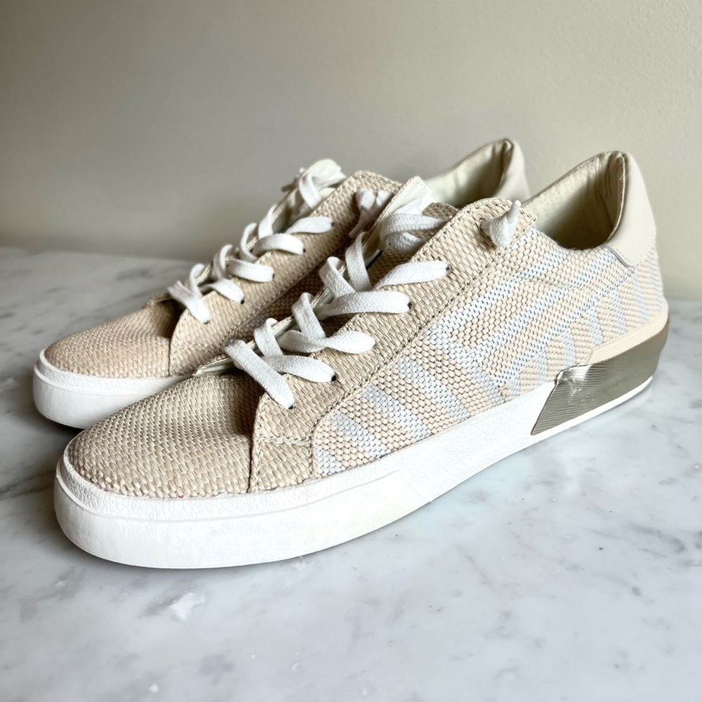Dolce Vita Sneakers - Picture 2 of 3